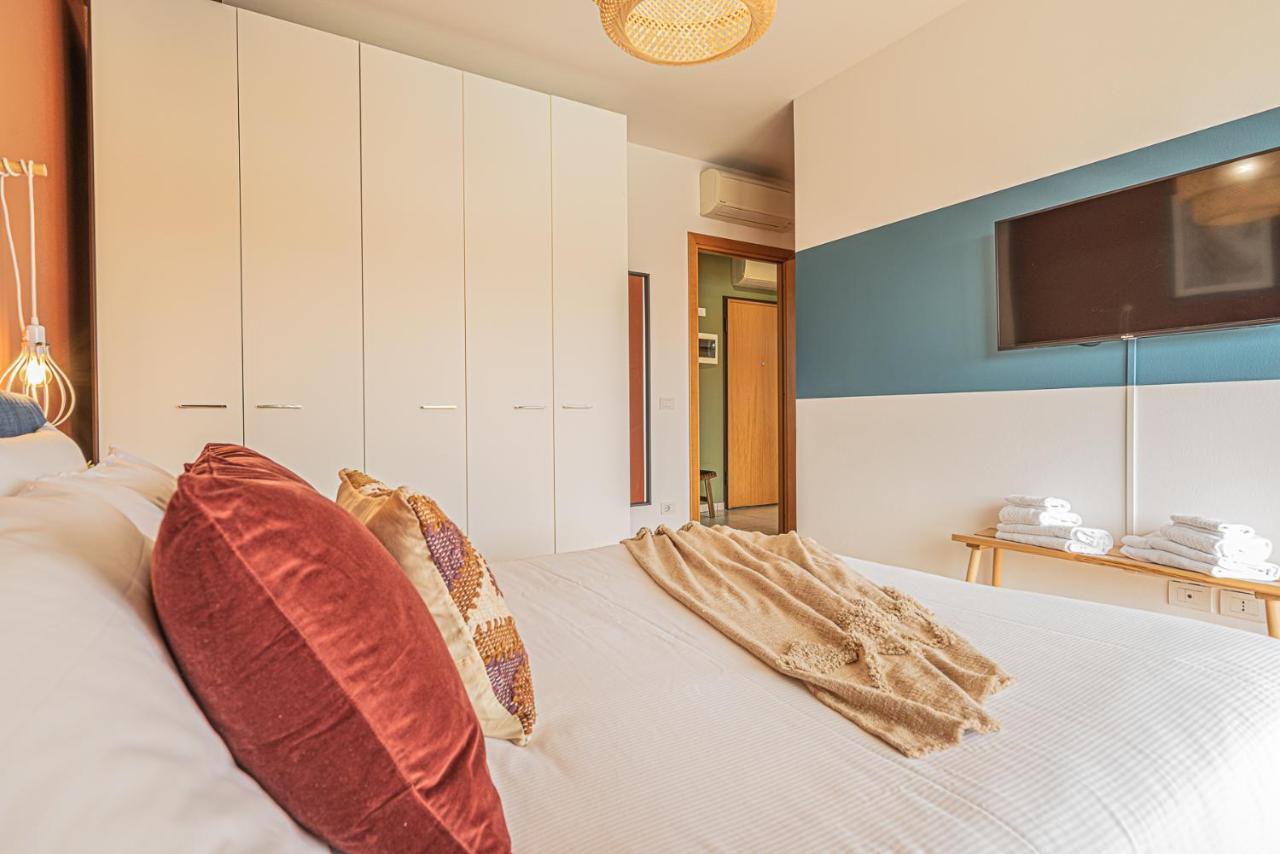 Hygge Family Apartment - One Step Away From The Lake!!! Сирмионе Экстерьер фото