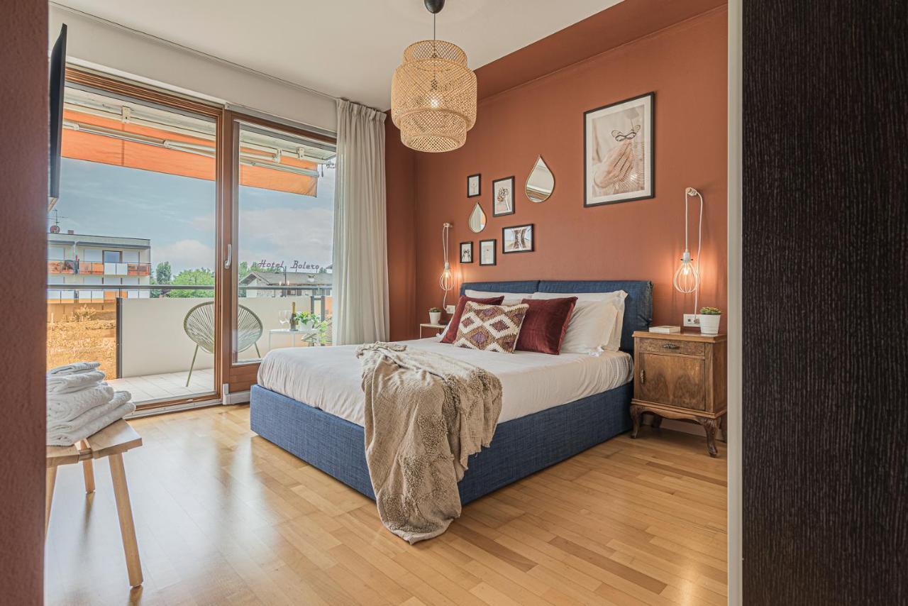 Hygge Family Apartment - One Step Away From The Lake!!! Сирмионе Экстерьер фото