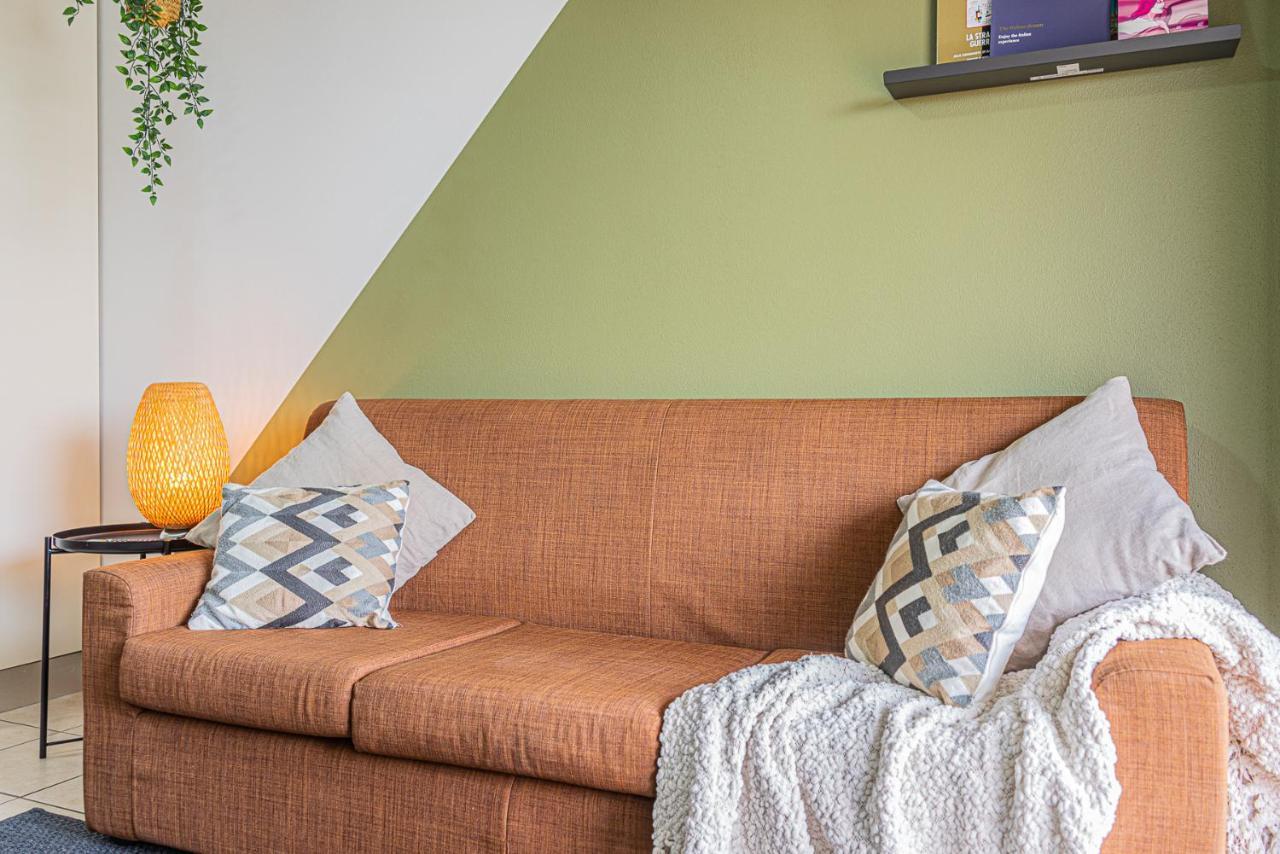 Hygge Family Apartment - One Step Away From The Lake!!! Сирмионе Экстерьер фото
