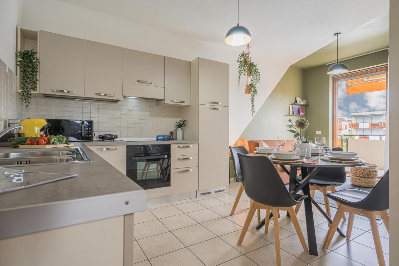 Hygge Family Apartment - One Step Away From The Lake!!! Сирмионе Экстерьер фото