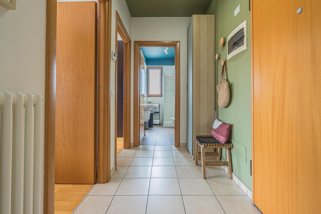 Hygge Family Apartment - One Step Away From The Lake!!! Сирмионе Экстерьер фото
