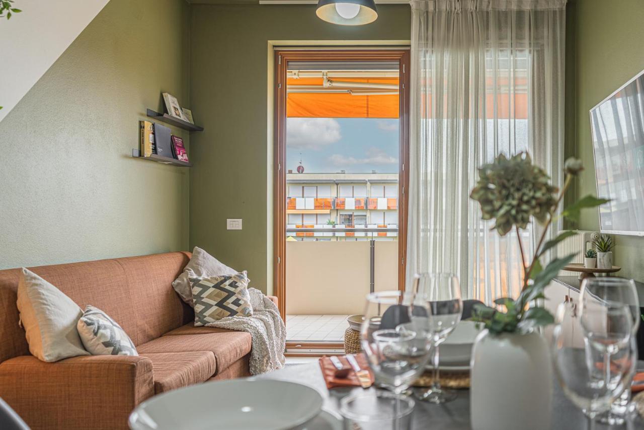 Hygge Family Apartment - One Step Away From The Lake!!! Сирмионе Экстерьер фото
