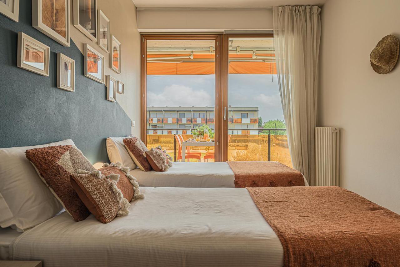 Hygge Family Apartment - One Step Away From The Lake!!! Сирмионе Экстерьер фото
