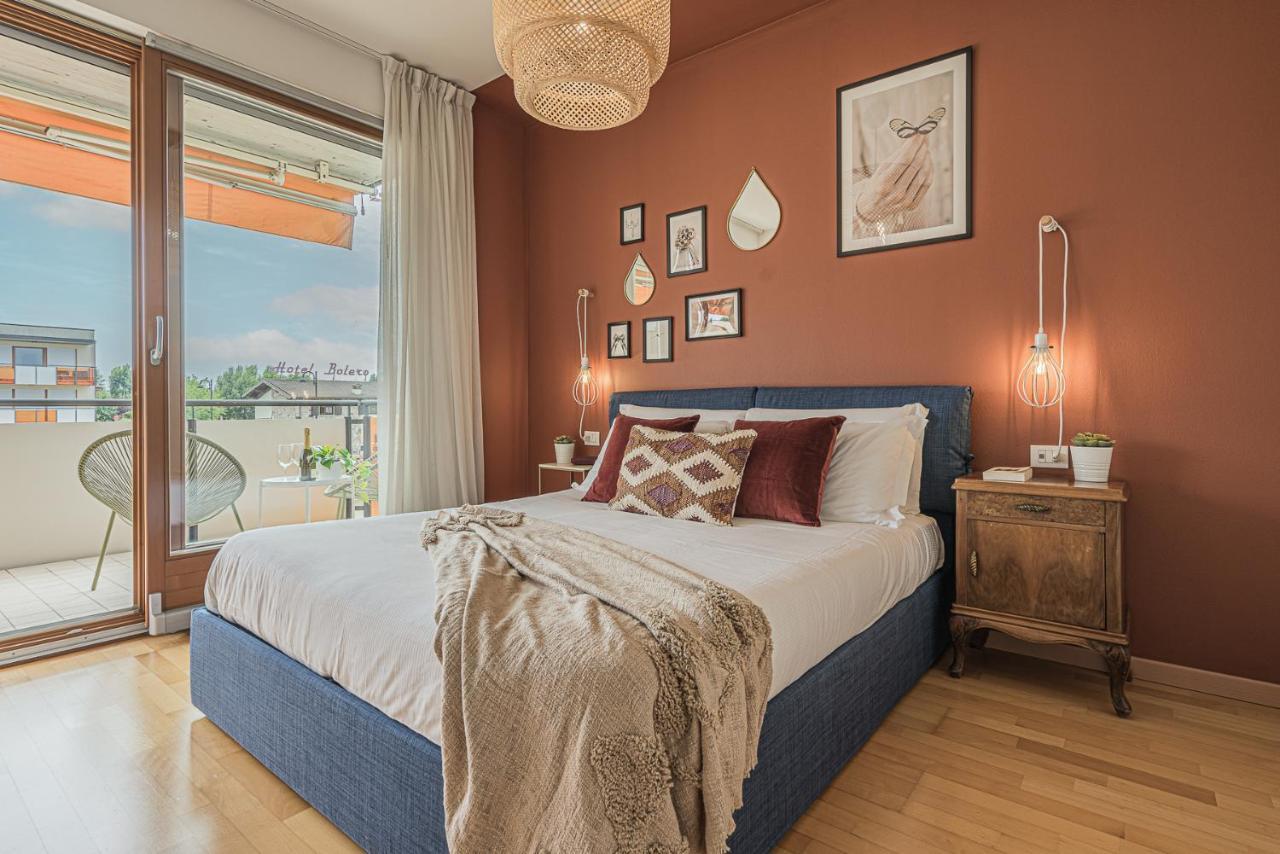 Hygge Family Apartment - One Step Away From The Lake!!! Сирмионе Экстерьер фото