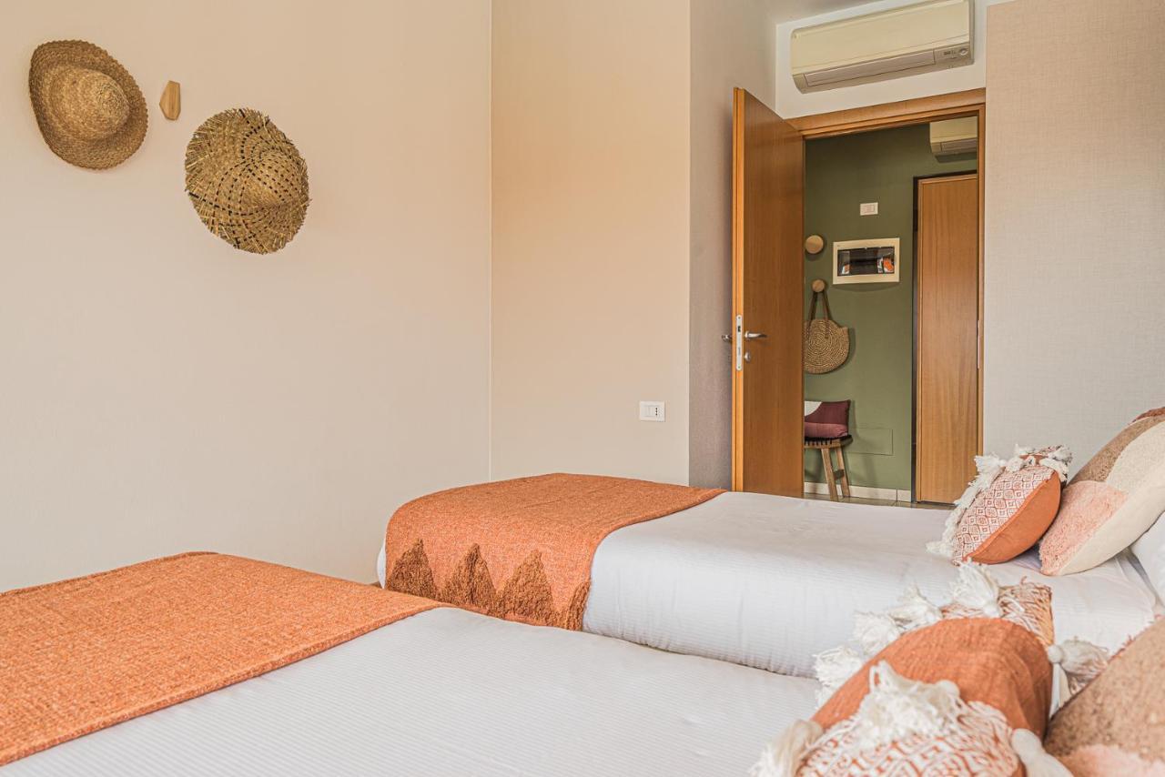 Hygge Family Apartment - One Step Away From The Lake!!! Сирмионе Экстерьер фото